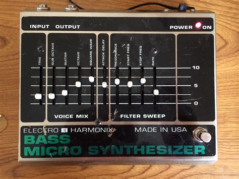 electro Harmonix synth bass